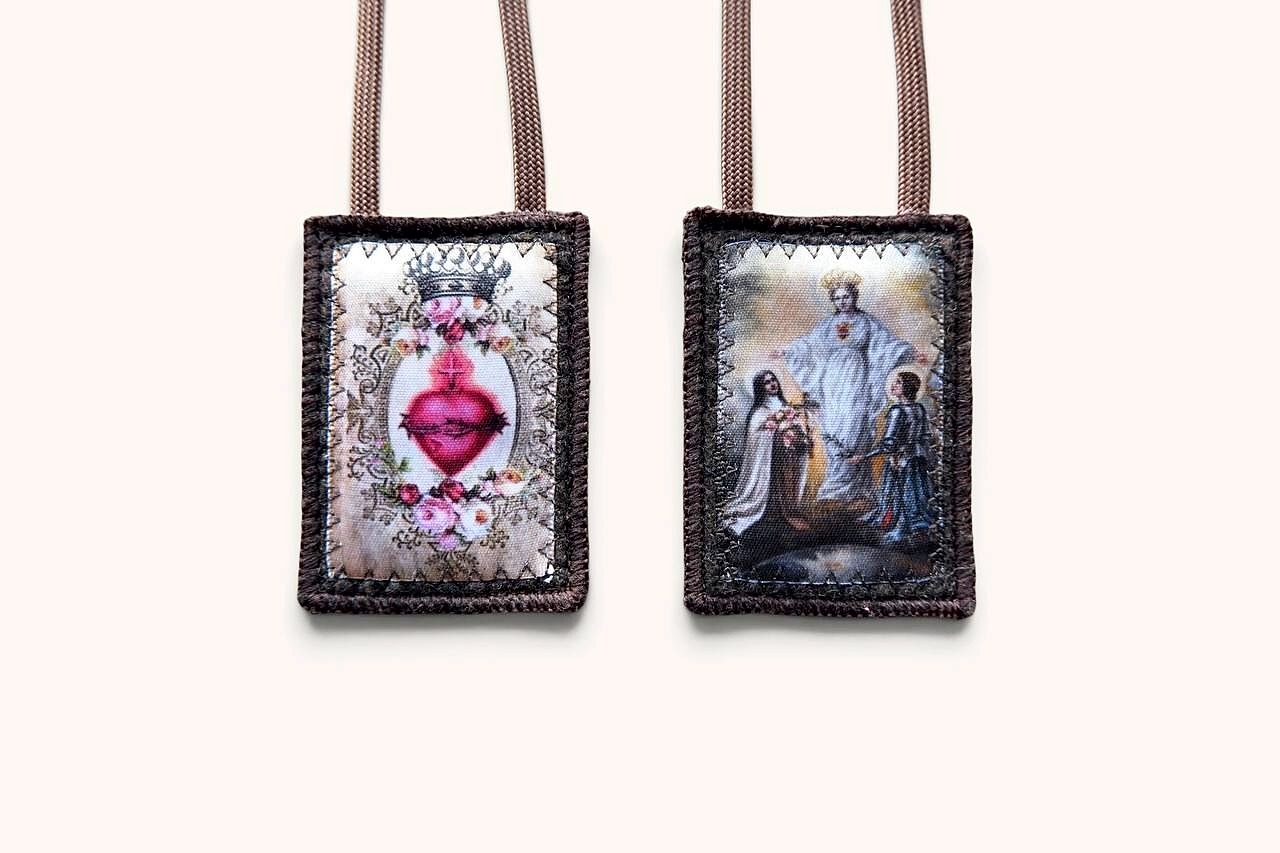Brown Scapular of the Immaculate Heart of Mary and Our Lady with Saint Thérèse and Saint Joan of Arc