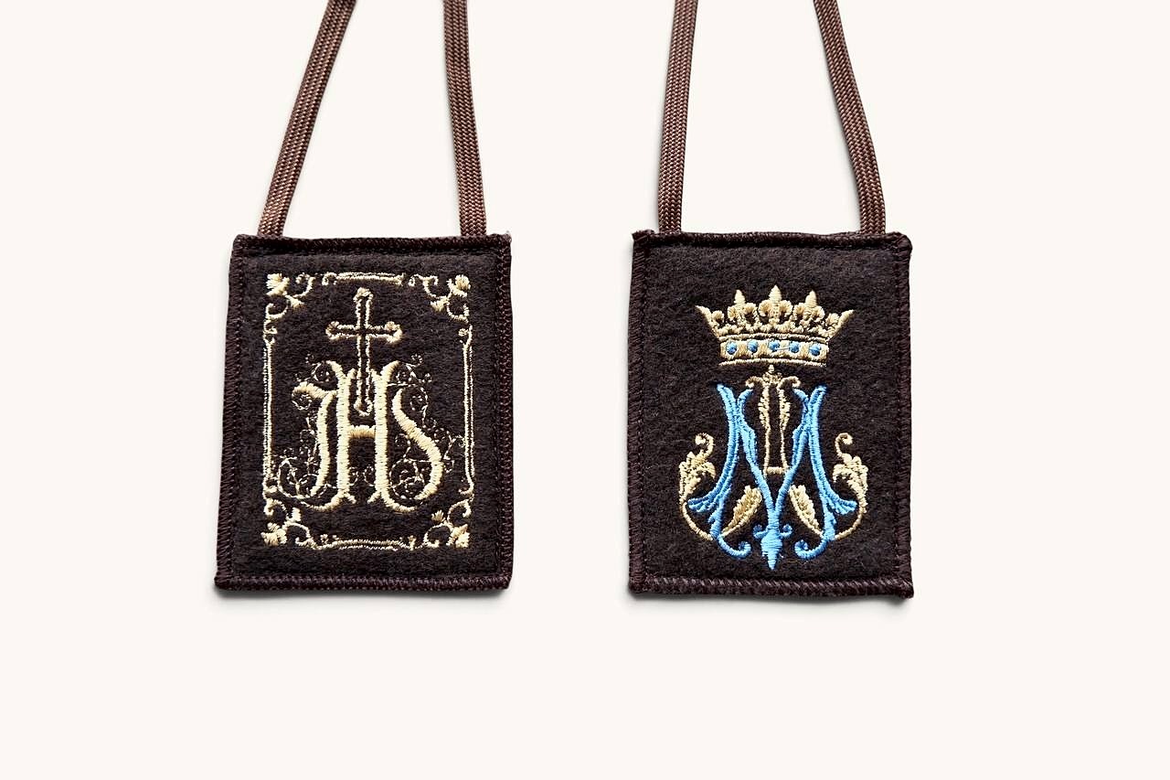 Brown Scapular of the Holy Names of Jesus and Mary – Crowned Marian Design